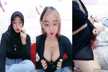 Cewek Cantik Pamer Memek Colmek WOT Lumer Hot Indo